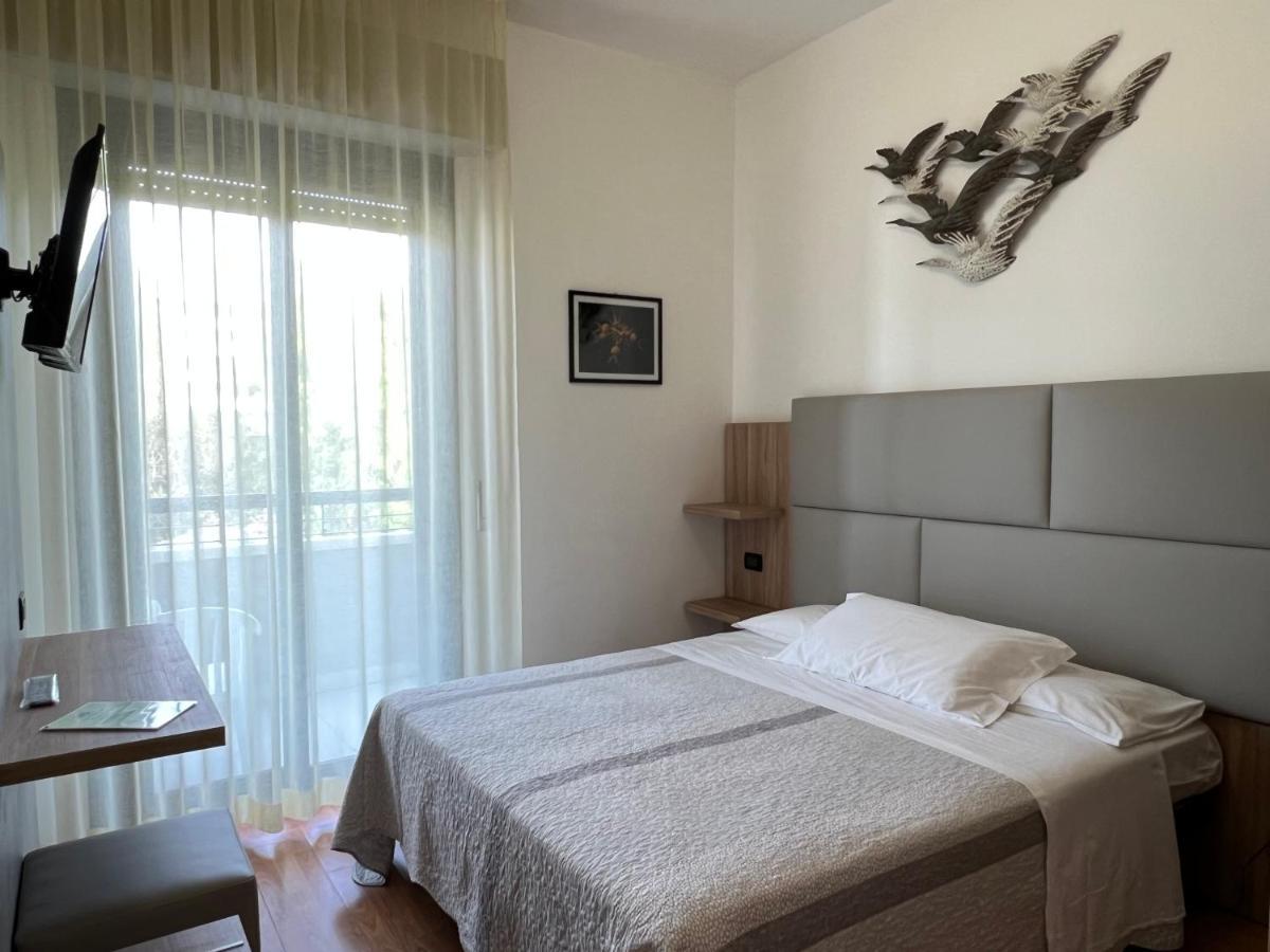 Hotel Betty Rimini Dış mekan fotoğraf